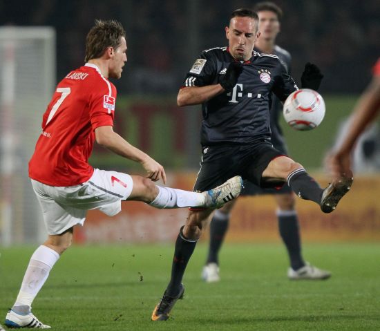 球员全场数, 自由人艾玛, 半场结束飞